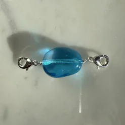 Perle Charms Argenté Vert Acidulé